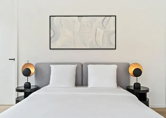 아파트 Luxury Downtown With Modern Amenities