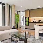 Luxury Downtown With Modern Amenities *
